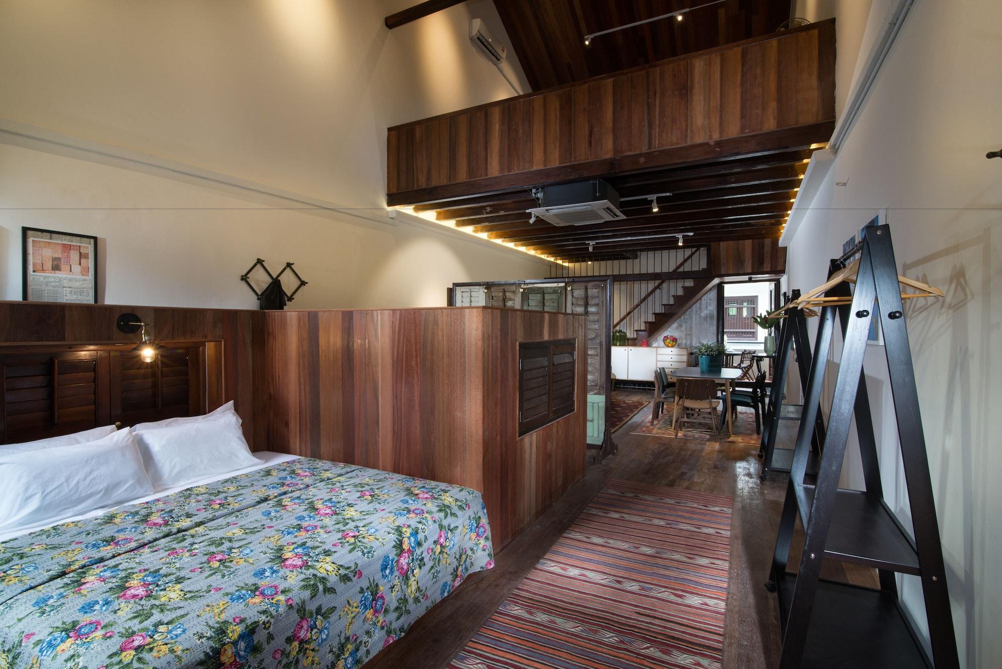 Hotel Muntri Mews