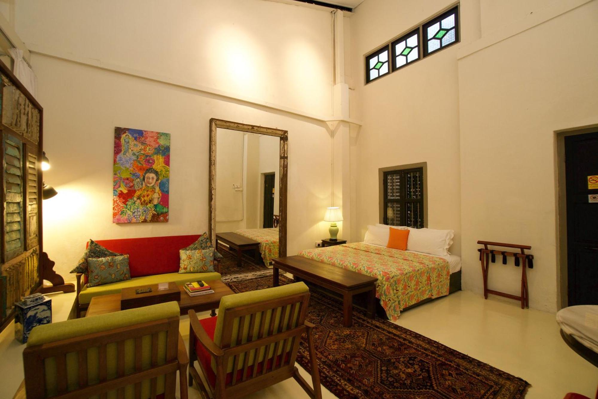 Muntri Mews